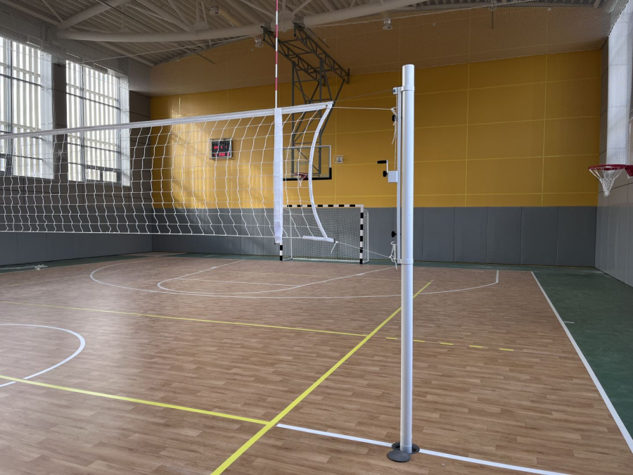 Стойки волейбольные с регулировкой высоты, механизмом натяжения и стаканами СТ-51